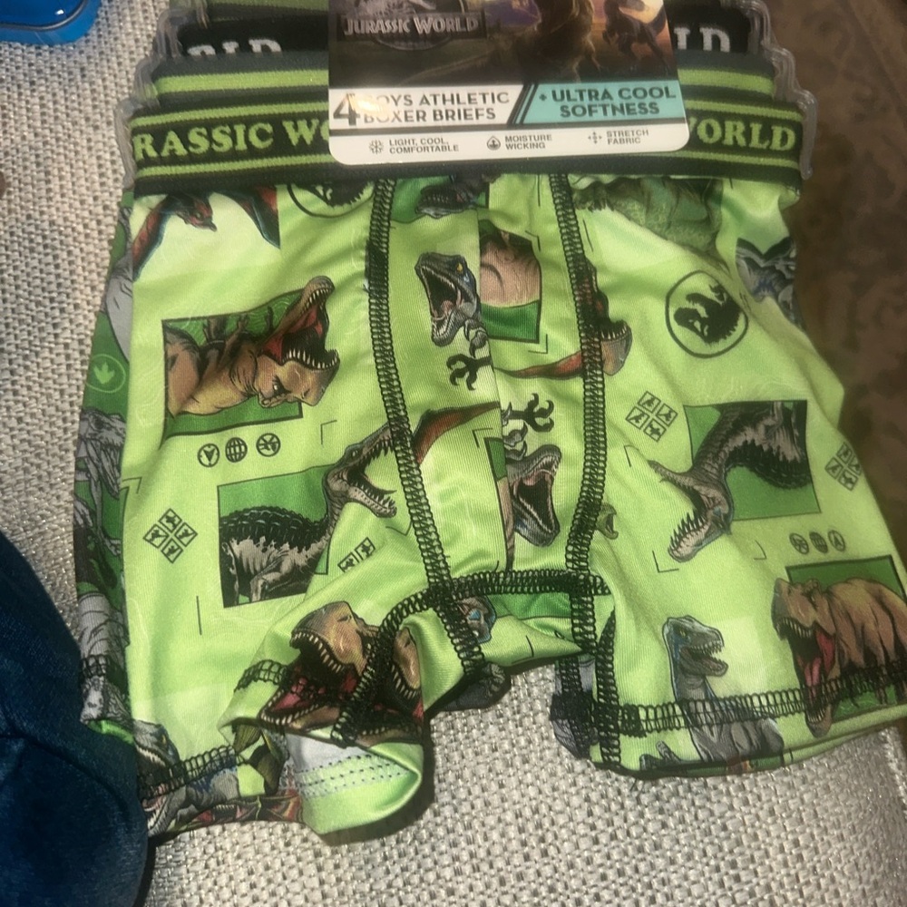 Jurassic world New Size 4